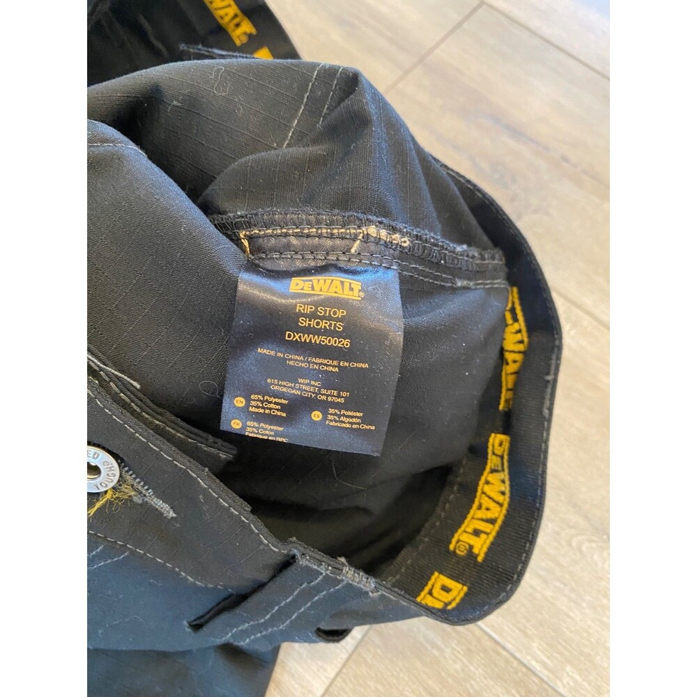 DeWalt Ripstop Work Shorts Mens 38X11 Black Cargo Logo Canvas DXWW50026 - Picture 4 of 9
